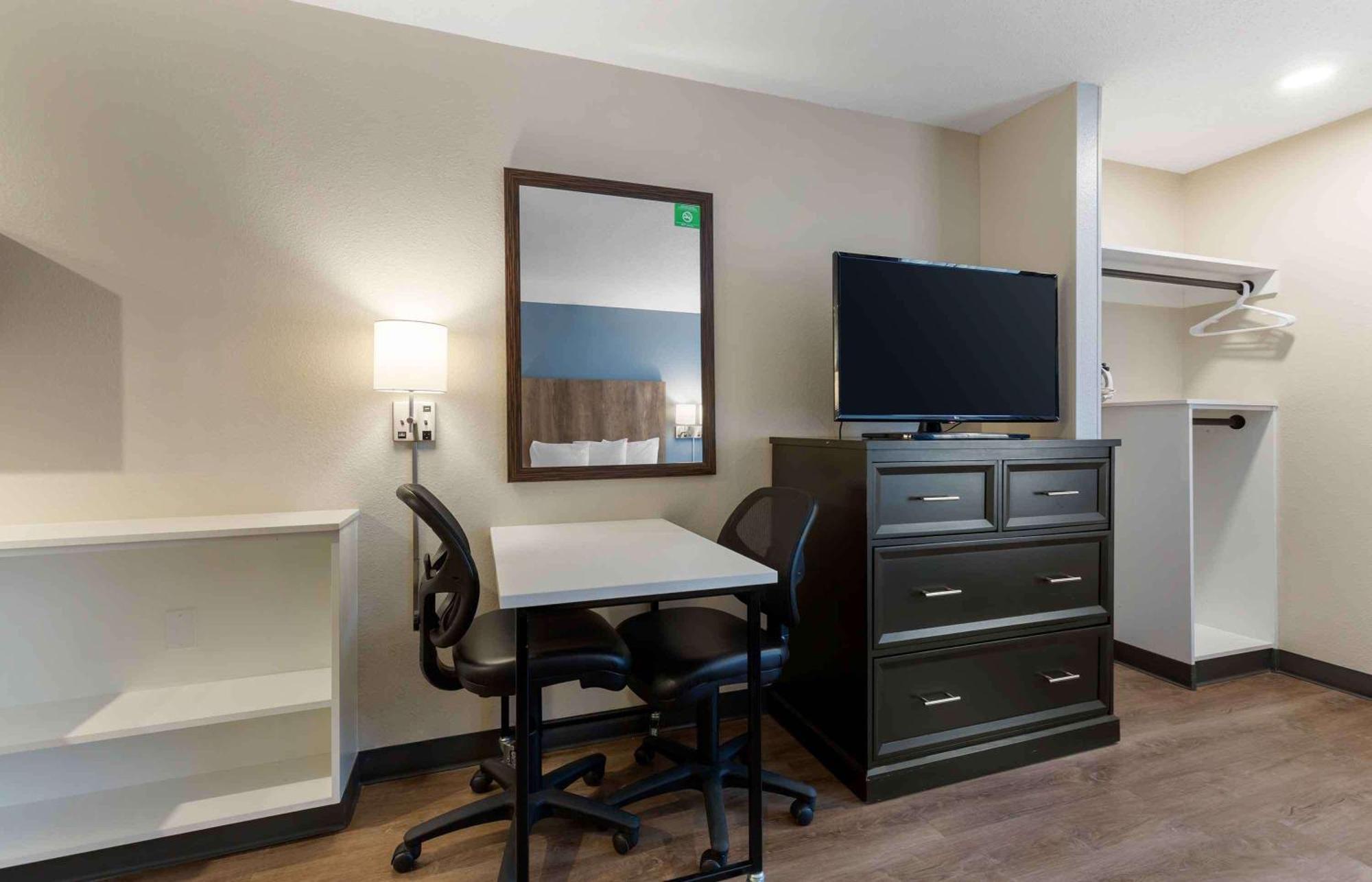 Extended Stay America Suites - Washington, Dc - Alexandria - Landmark Экстерьер фото