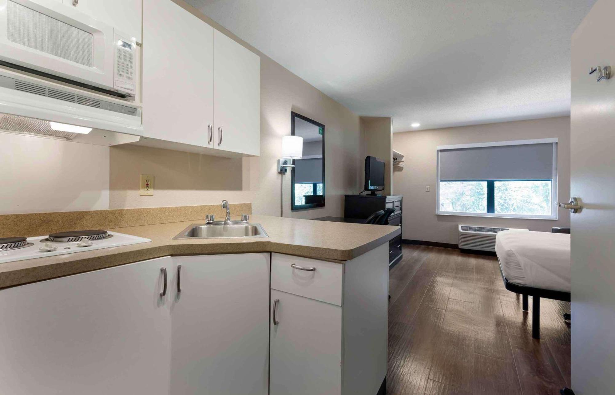 Extended Stay America Suites - Washington, Dc - Alexandria - Landmark Экстерьер фото